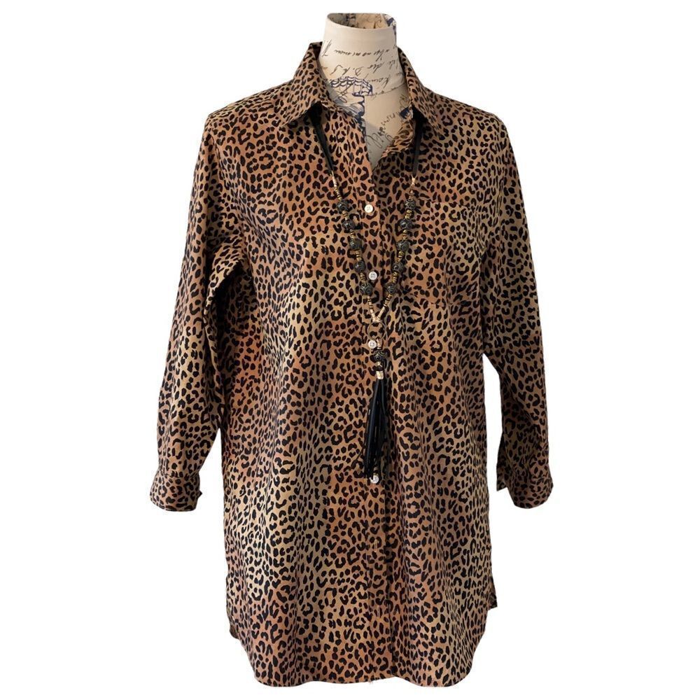 𝅺lands End Leopard Print Non Iron Supima Button Down Shirt - Picture 3 of 11